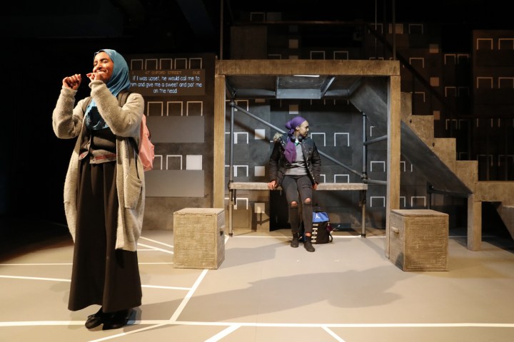 04 RET CUTTIN' IT -L-R Hermon Berhane (Iqra) &amp; Asha Hassan (Muna) - Image Anneka Morley